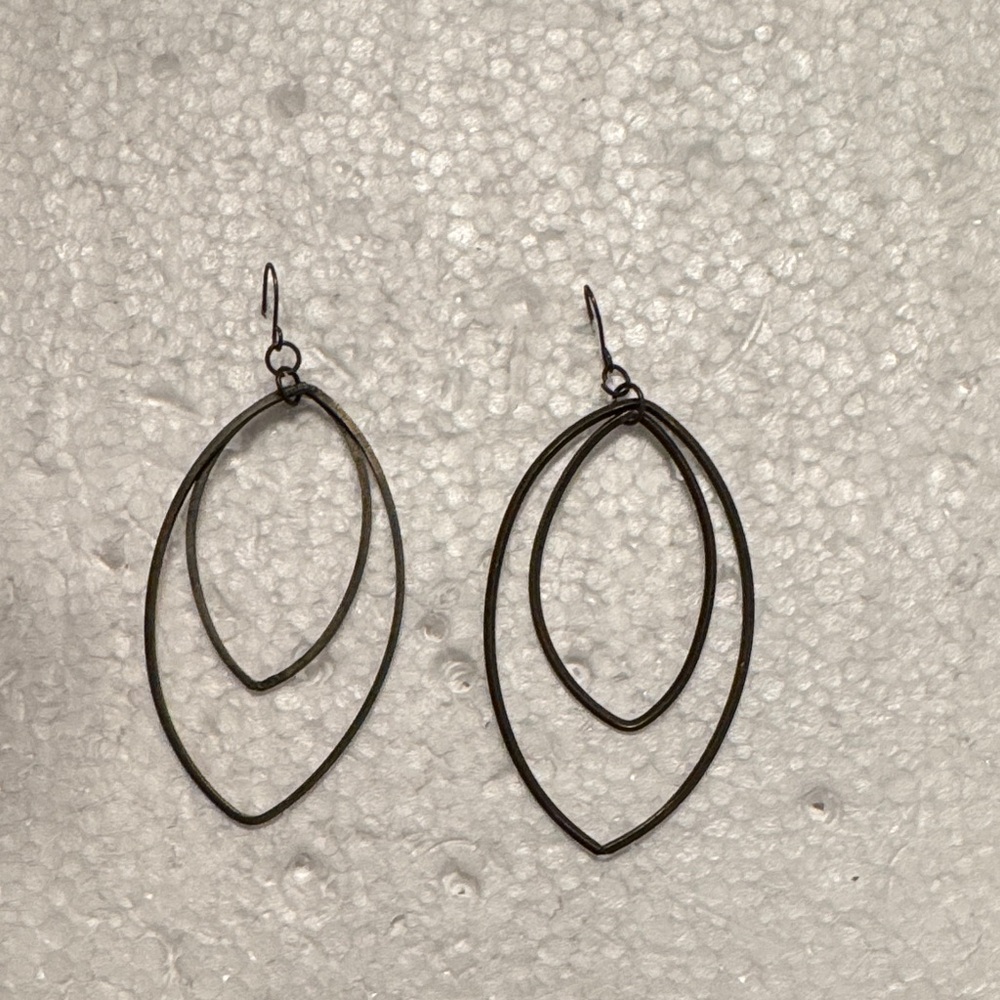 Elegant Black Double Hoop Earrings